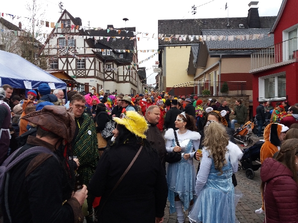 fasching 65824